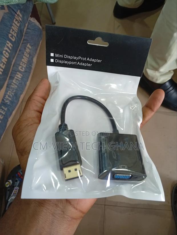 Display Port to Vga Adapter · Photo 1