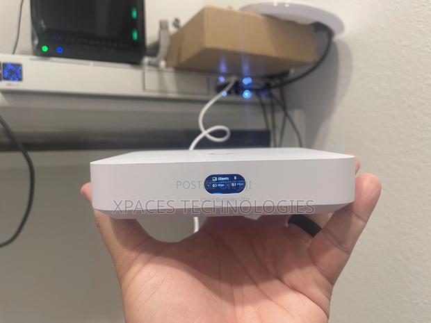 Ubiquiti Cloud Gateway Ultra (Ucg-Ultra · Photo 1