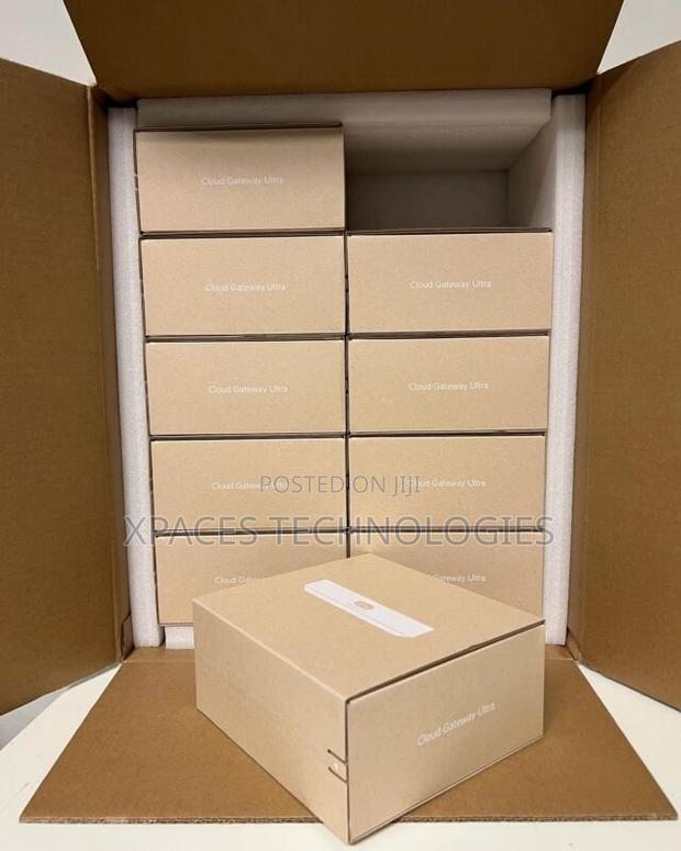 Ubiquiti Cloud Gateway Ultra (Ucg-Ultra · Photo 2