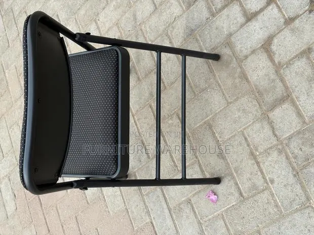 Folding Chair · Photo 6