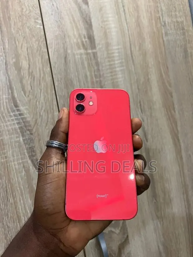 Apple iPhone 12 64 GB Black · Photo 1