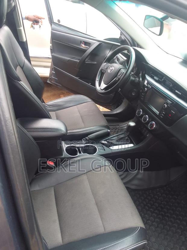 Toyota Corolla for Rent Come With a Driver · Photo 4