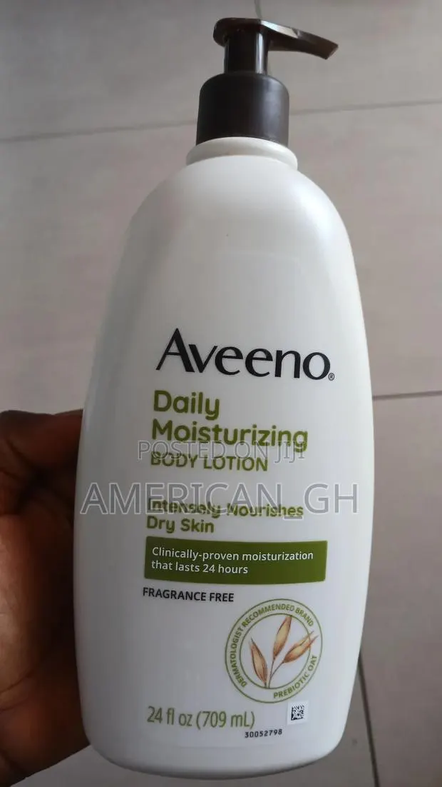 Aveeno Daily Moisturizing Body Lotion, 709ml · Photo 1