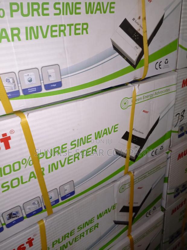 Hybrid Inverter 24v 4kw · Photo 3