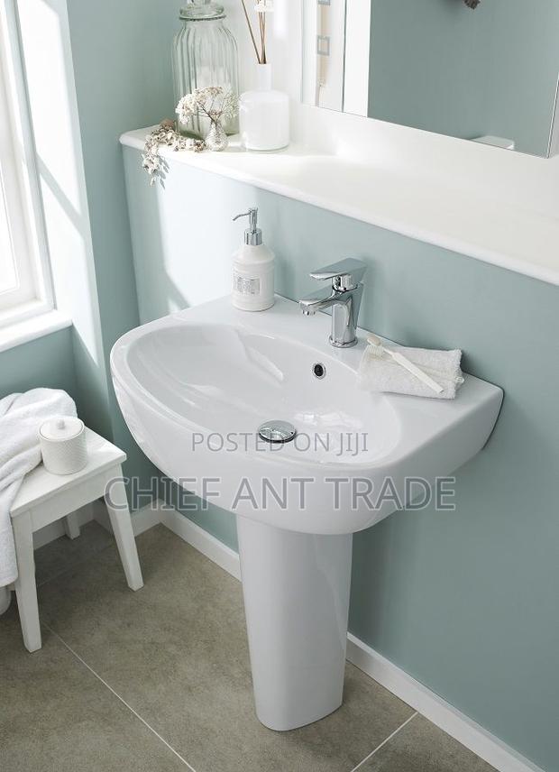 Basin With Pedestal Zp001 · Photo 1