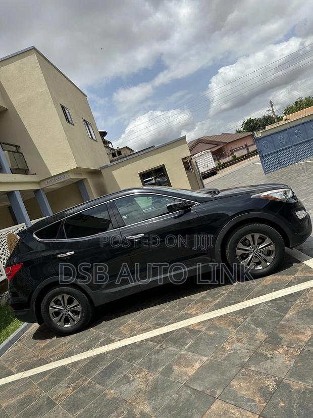 Hyundai Santa Fe 2015 Black · Photo 7