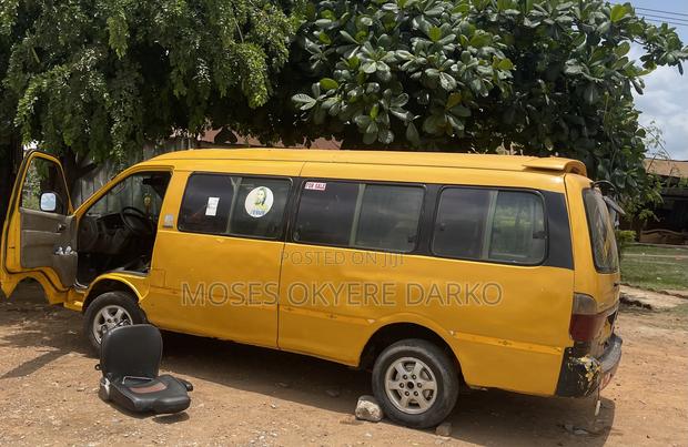 Kia Pregio 2006 Yellow · Photo 6