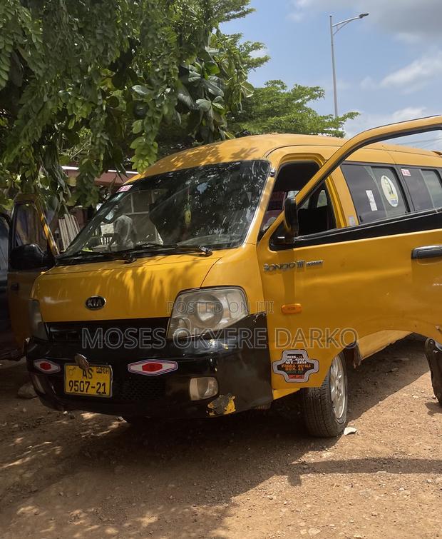 Kia Pregio 2006 Yellow · Photo 4