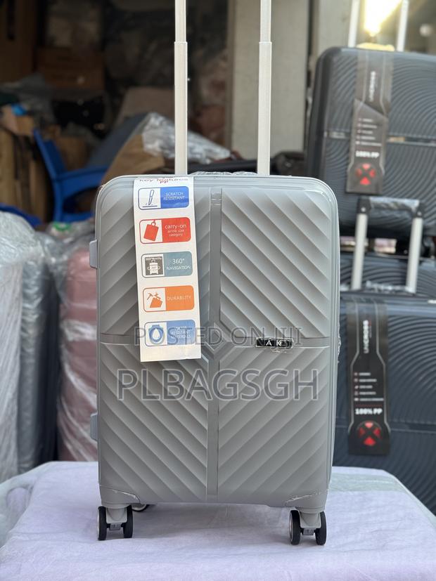 Small Size Hand Luggage (Carry on Bag) 20 Inches at Plbagsgh · Photo 1