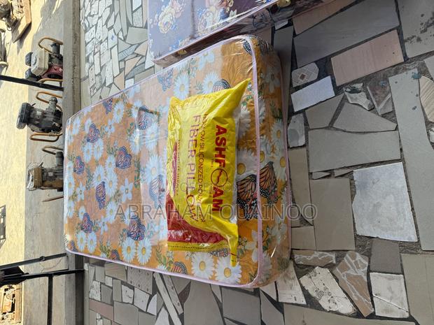 One and Half Mattress for Sale · Photo 1
