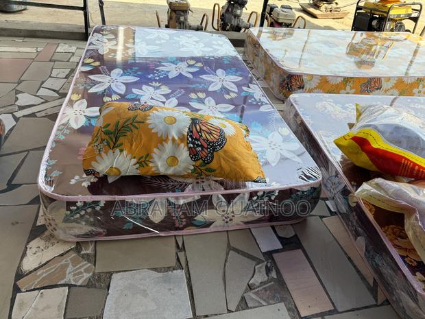 Double Standards Mattress for Sale · Photo 1