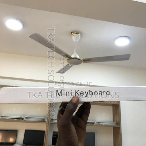 Wireless Keyboard With Mouse · Photo 2