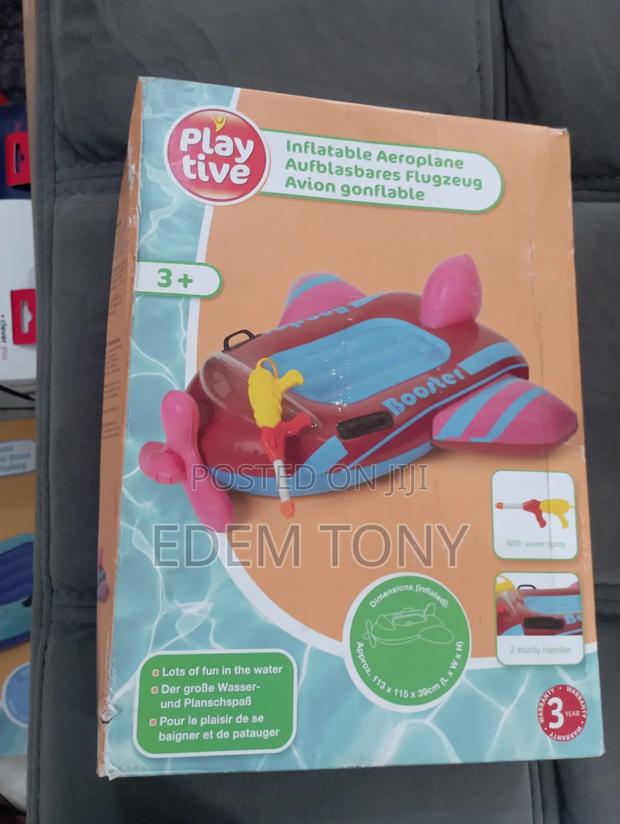 Inflatable Aeroplane For The Pool · Photo 2
