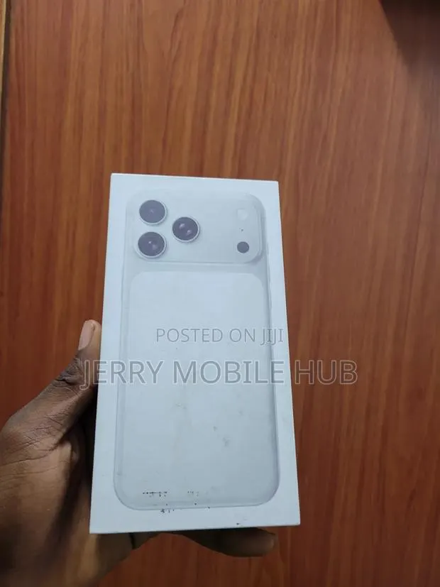 New Apple iPhone XS Max 256 GB Silver · Photo 1