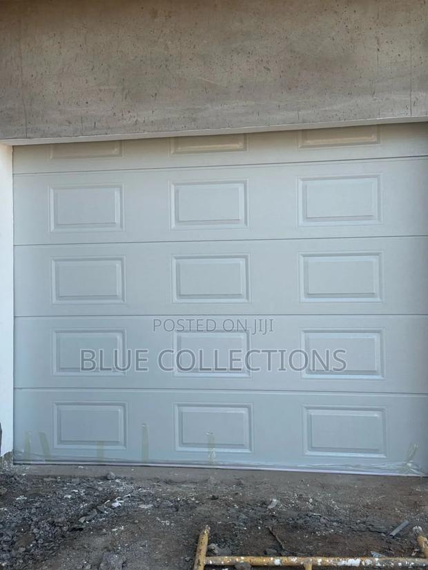 Smart Garage Door · Photo 2