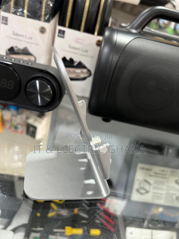 Desk Phone Holder · Photo 4