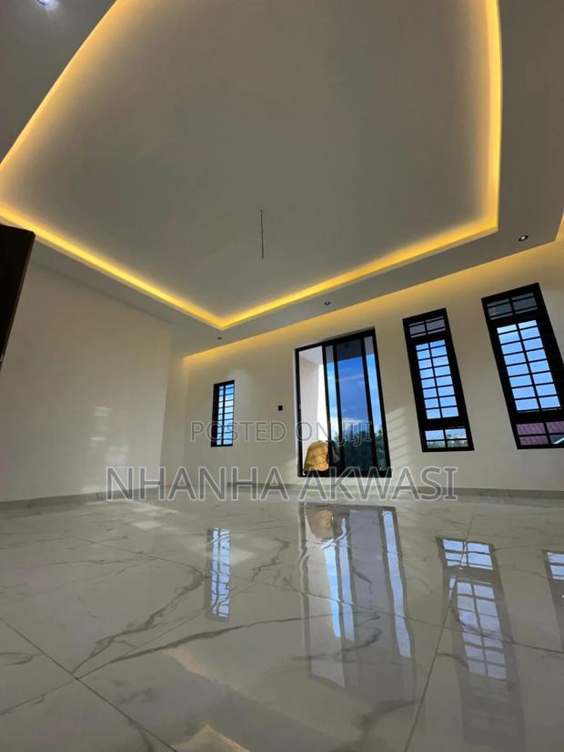 4bdrm House in Community 12, Tema Metropolitan for rent · Photo 1