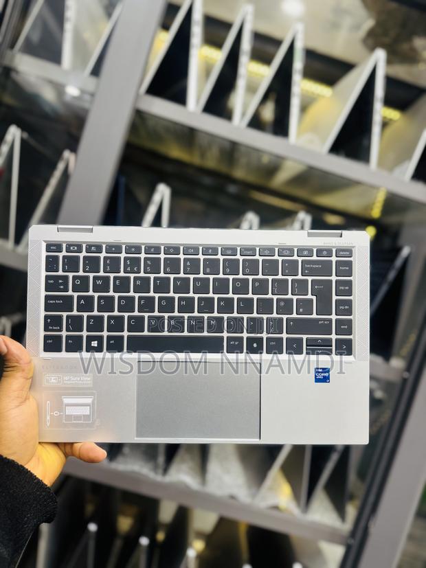 Laptop HP EliteBook 1040 G8 32GB Intel Core i7 SSD 512GB · Photo 5