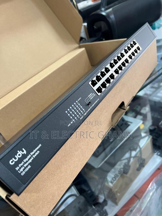 Cudy 24 Port Managed 24 Port Switch · Photo 3