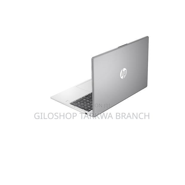 New Laptop HP 250 G10 8GB Intel Core I7 SSD 512GB · Photo 1
