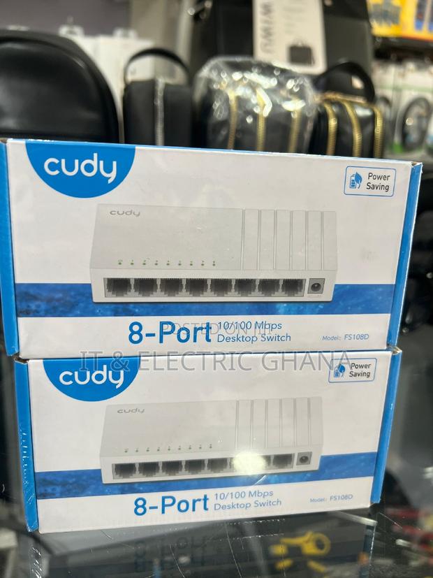 8 Port Network Switch · Photo 1