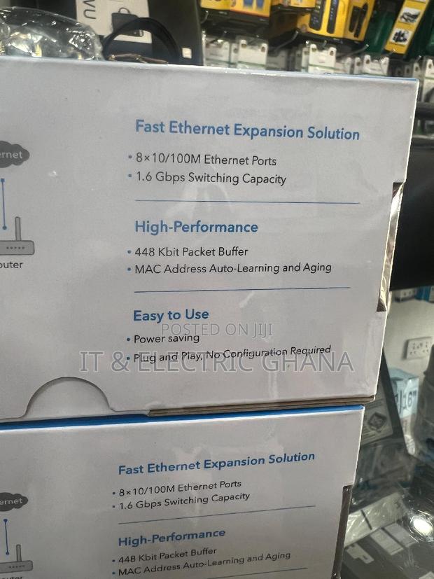 8 Port Network Switch · Photo 2