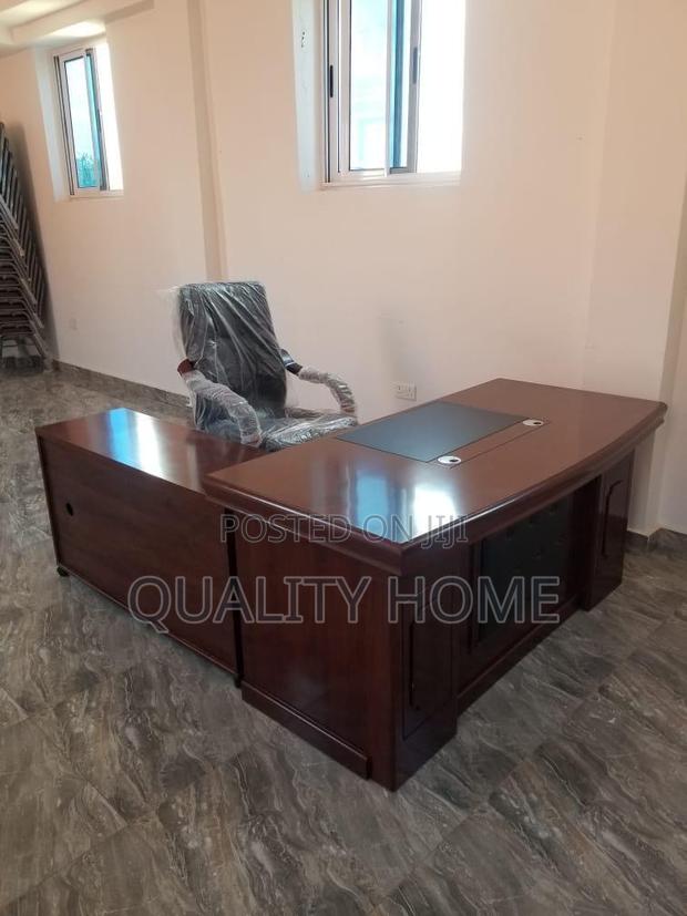Office Table L Shape · Photo 1