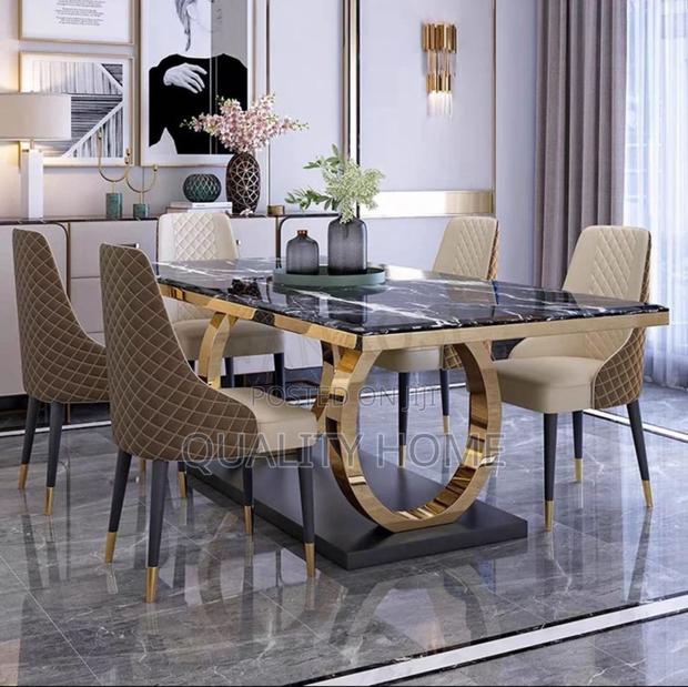 Dinning Table · Photo 1