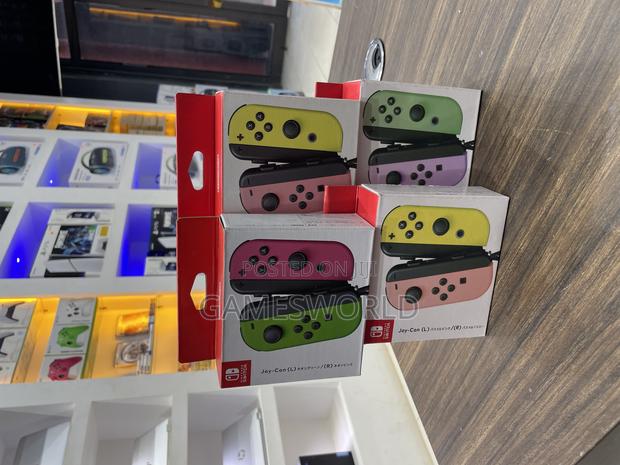 Nintendo Switch Joy-cons · Photo 2