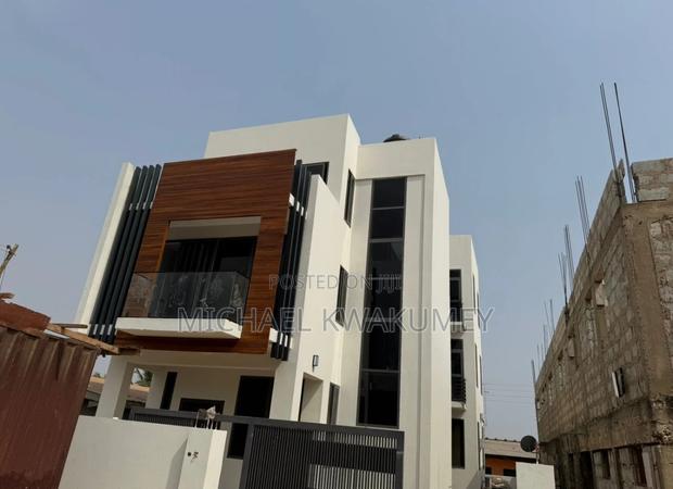 2bdrm Penthouse in Tema Metropolitan for rent · Photo 1