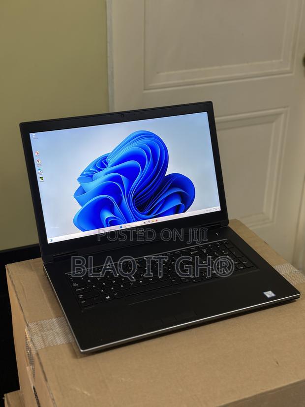 Laptop Dell Precision 7730 32GB Intel Core I7 SSD 1T · Photo 1