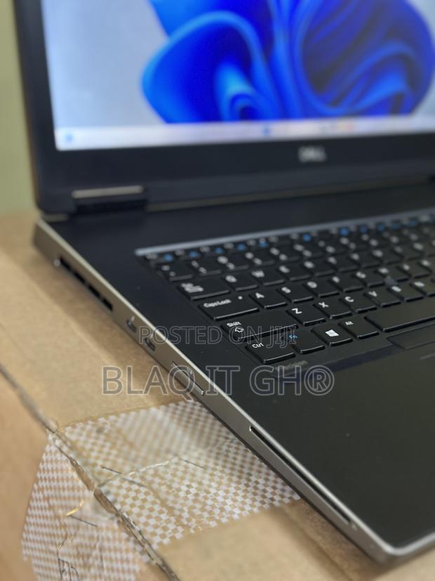 Laptop Dell Precision 7730 32GB Intel Core I7 SSD 1T · Photo 3