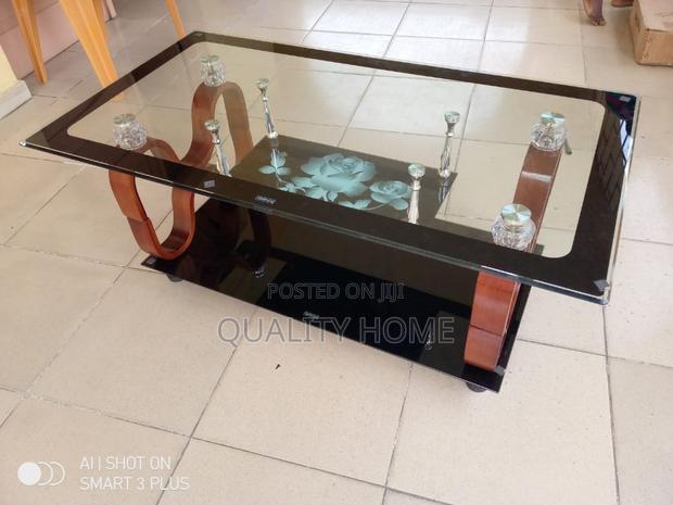 Center Table 4 · Photo 3