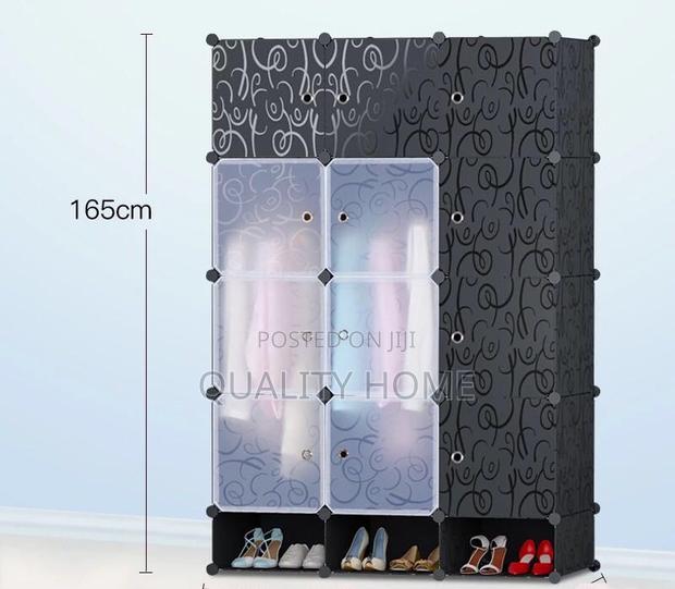 Plastic Wardrobe 12 Cubes · Photo 2
