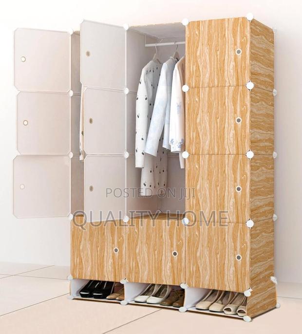 Plastic Wardrobe 12 Cubes · Photo 3