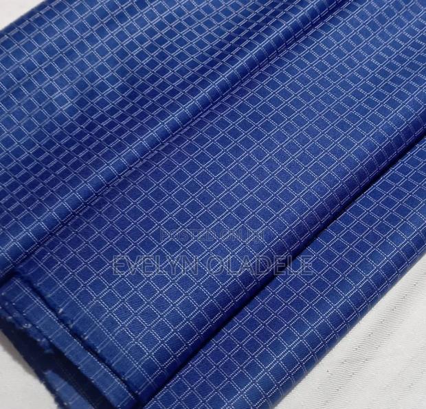 Cashmere Senator Men's Fabrics · Photo 6