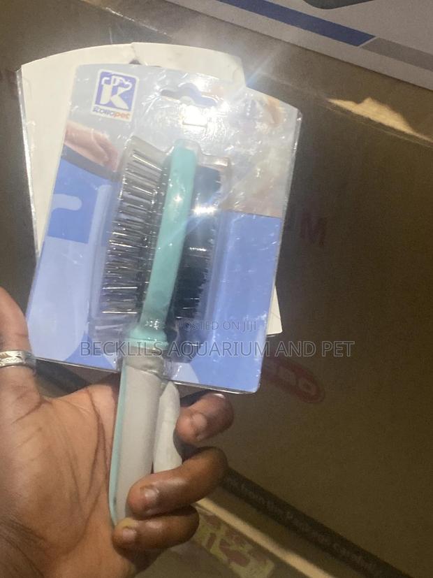 2 in 1 Bristle Pet Brush · Photo 3