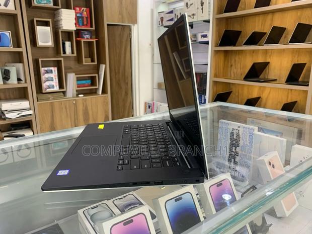 Laptop Dell Precision 5540 64GB Intel Core I7 SSD 1T · Photo 3