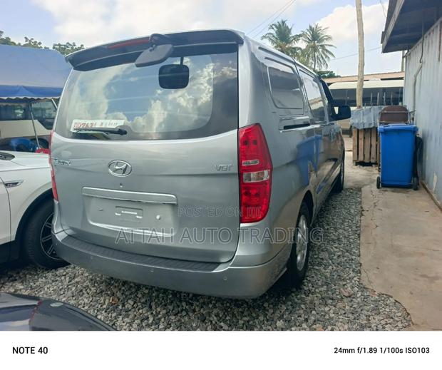 Hyundai FB 2015 Silver · Photo 3