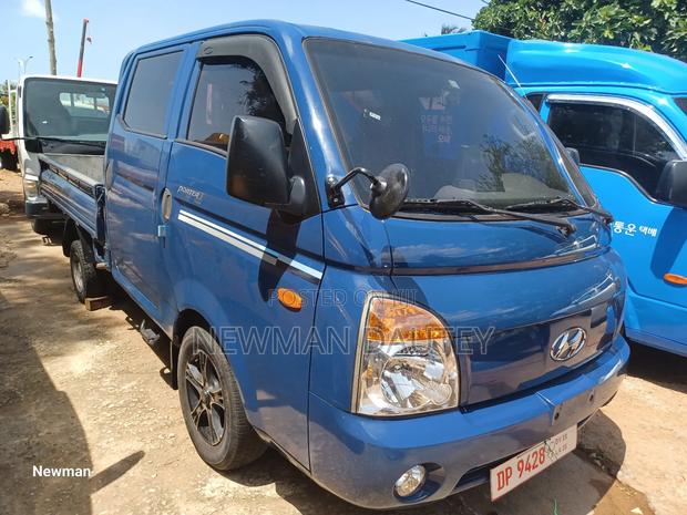 Hyundai Porta Double Cabin Automatic · Photo 1