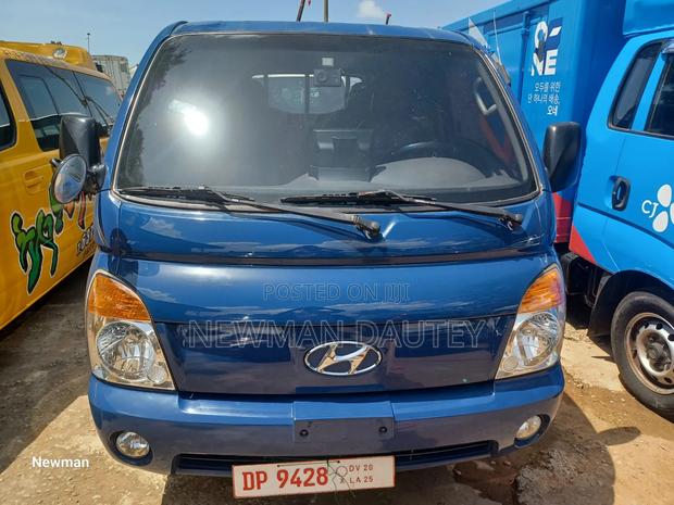 Hyundai Porta Double Cabin Automatic · Photo 2