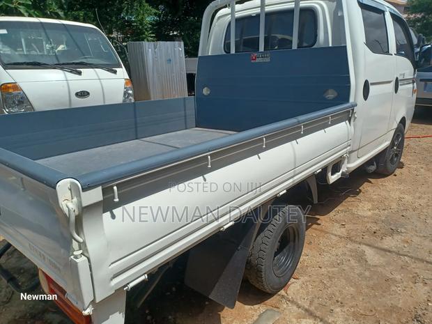 Porta Manual Double Cabin · Photo 4
