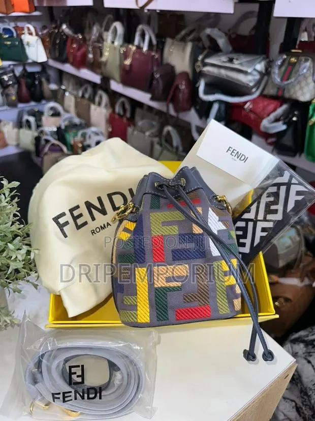 Fendi Bucket · Photo 1