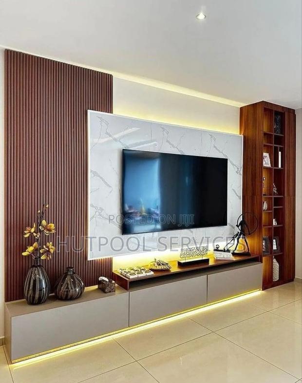 Executive Tv Console · Photo 1