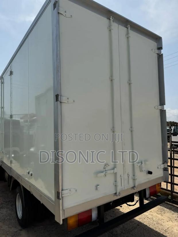 Hyundai Avante 2015 White · Photo 3