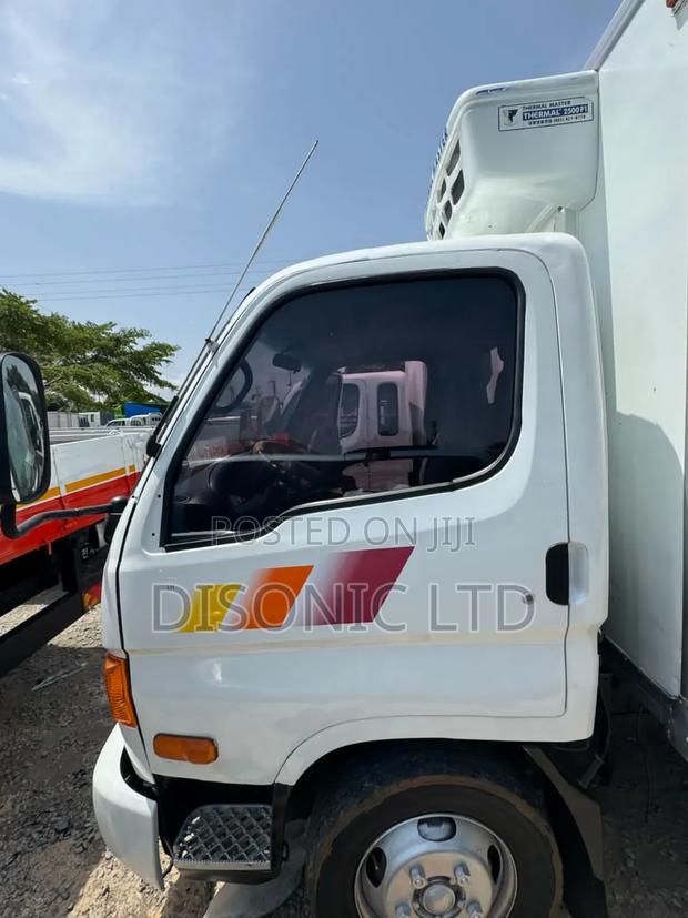Hyundai Avante 2015 White · Photo 5