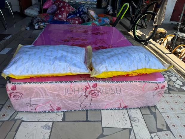 10inches Double Mattress for Sale · Photo 1