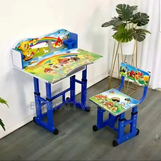 School Chair and Table for Kids · Photo 1
