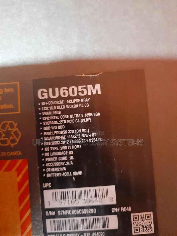 New Laptop Asus ROG Zephyrus G16 32GB Intel Core Ultra 9 SSD 2T · Photo 2