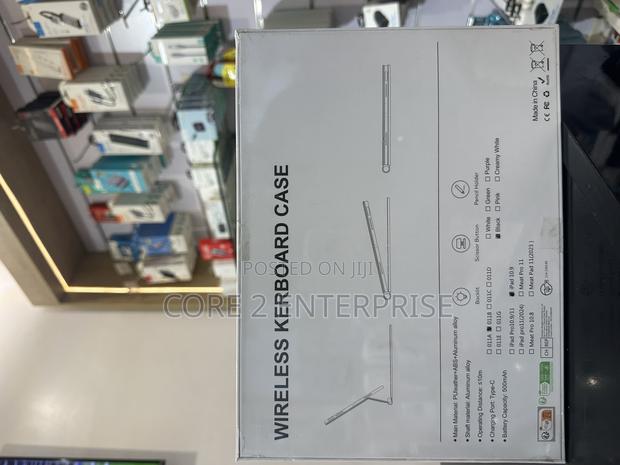 iPad 10th Gen Magic Keyboard 10.9 Inches(Wireless) · Photo 2
